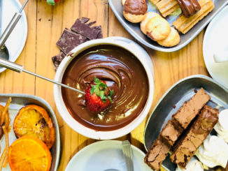 Festejar o dia dos namorados com fondue